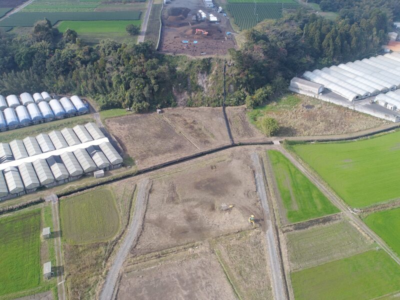 東九州道（志布志～大崎）田尾下地区水路函渠工工事の施工途中写真